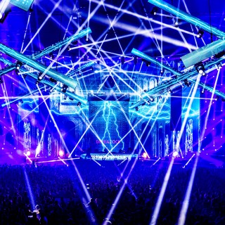 Reverze - Wake of the Warrior by Philippe Wuyts